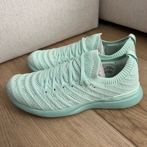 APL ♡ Techloom Wave Sneakers in Peppermint - Picture 9 of 13